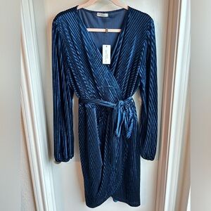 IN'VOLAND Womens Plus Size Long Sleeve Wrap Semi Formal Velvet Mini Dress